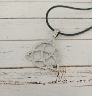 Triquetra necklace