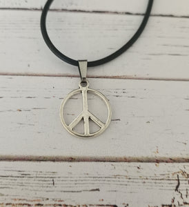 Piece sign necklace