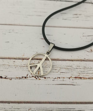 Piece sign necklace