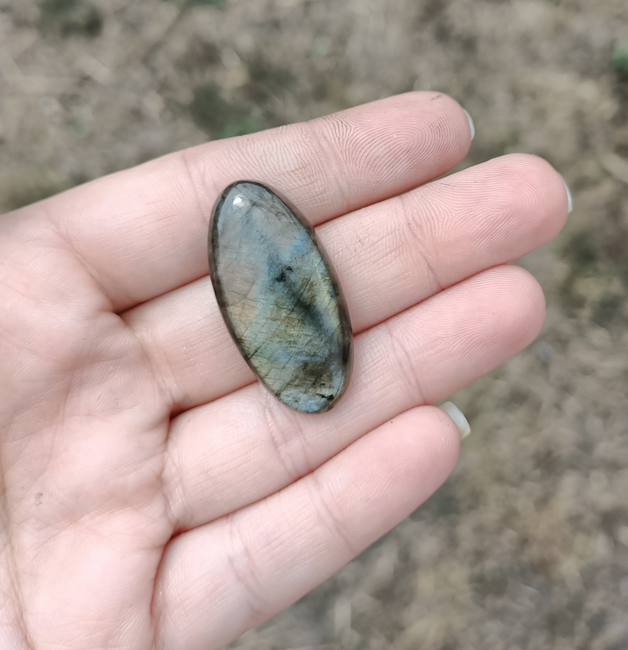 Labradorite stone